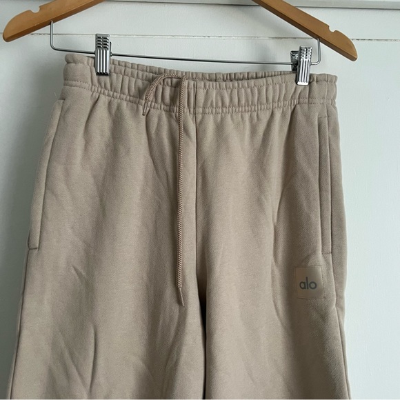 Alo Yoga Renowned Heavy Weight Sweatpants Sand Dune - Picture 3 of 7